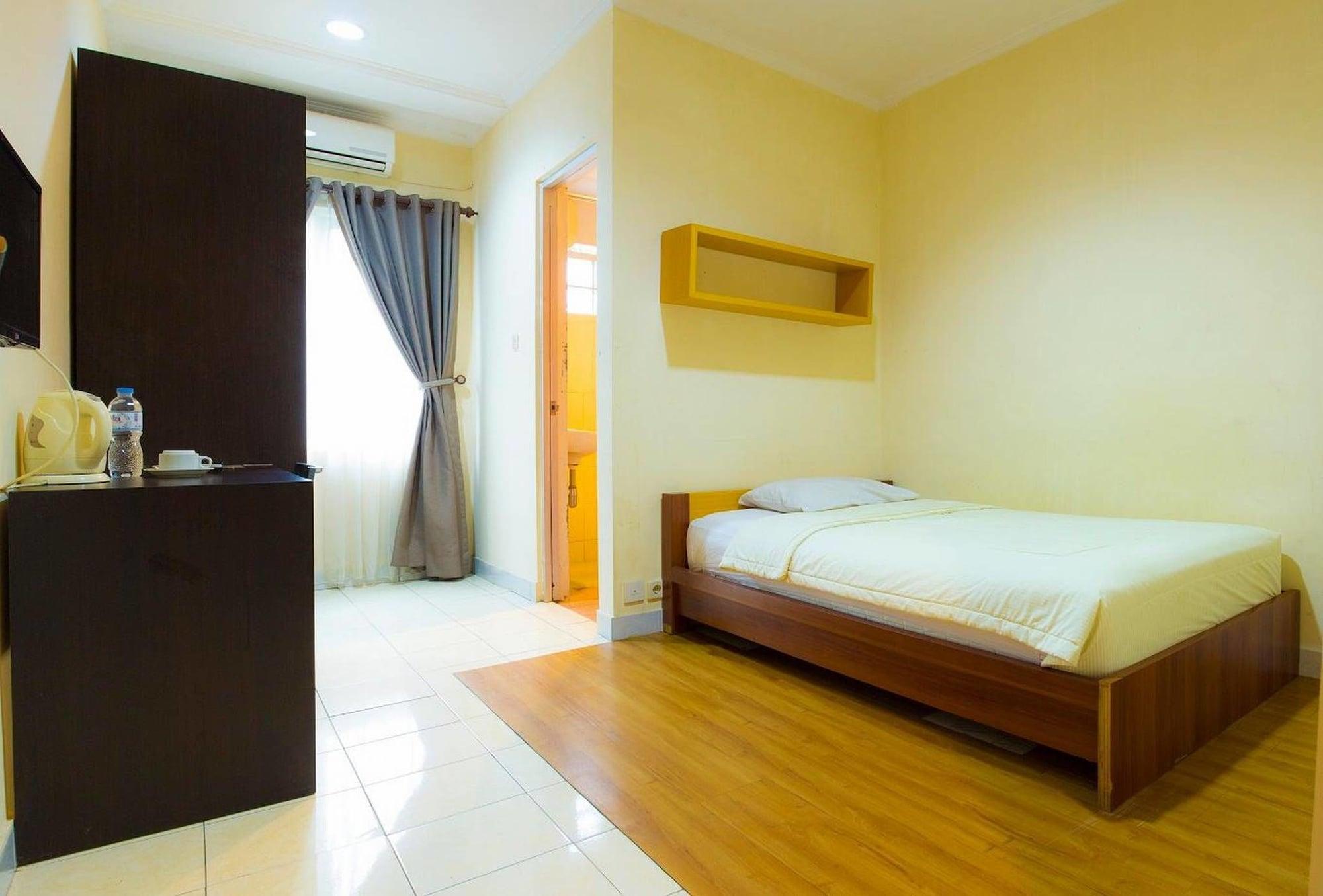 โลตัส บันดุง โฮเต็ล คาเฟ่ แอนด์ มีตติ้ง เพลซ Hotel ภายนอก รูปภาพ