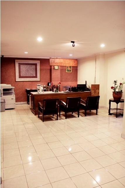 โลตัส บันดุง โฮเต็ล คาเฟ่ แอนด์ มีตติ้ง เพลซ Hotel ภายนอก รูปภาพ